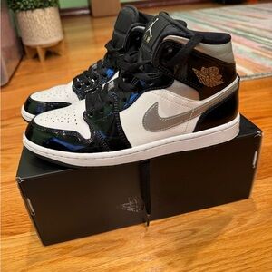 Jordan 1 Mid SE Black White Metallic Silver  Size 8 Men Sneakers Nike